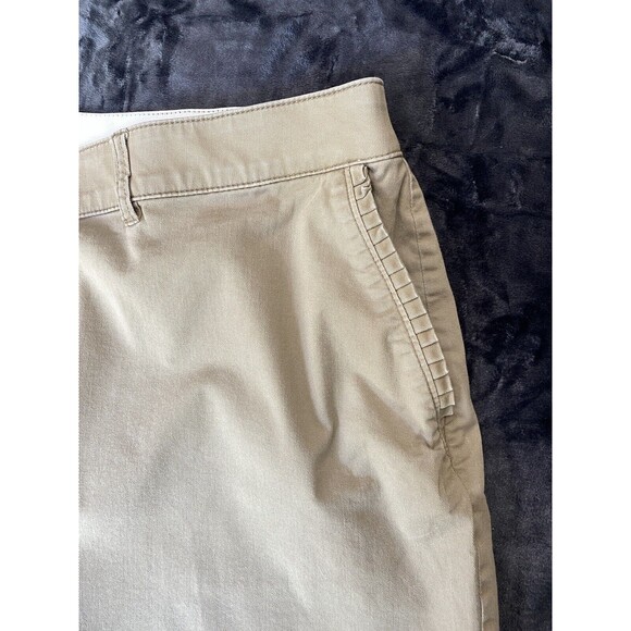 Lane Bryant Shorts Womens Plus Size 28 Chino High Rise Stretch Khaki - Picture 5 of 10